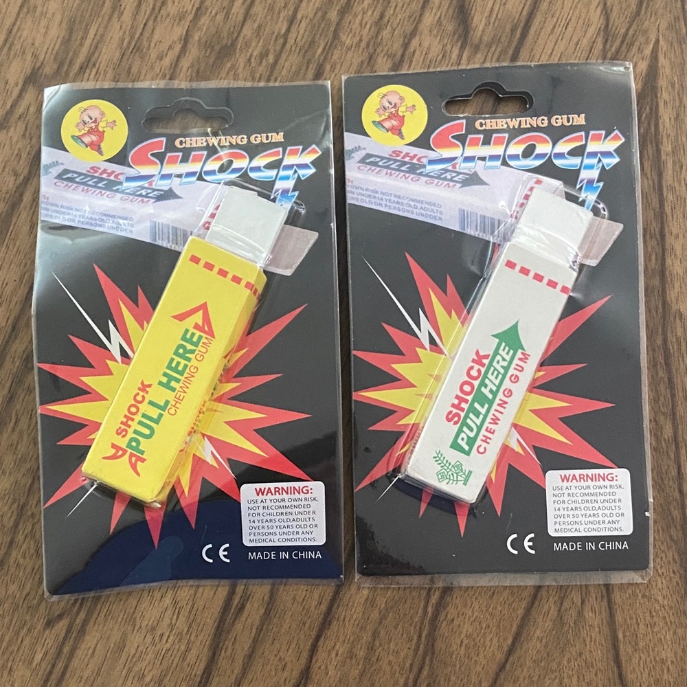 Shock Chewing Gum Prank Toy - Yellow and White
